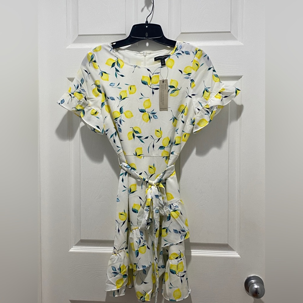 Banana Republic lemon print ruffle dress. - Picture 1 of 9
